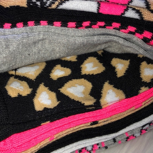 2 FOR $25 💕Betsey Johnson 10 pack socks - Picture 6 of 7